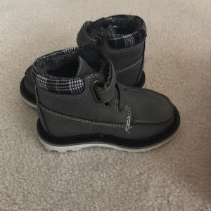 Cat & Jack Toddler Boys boots size 5